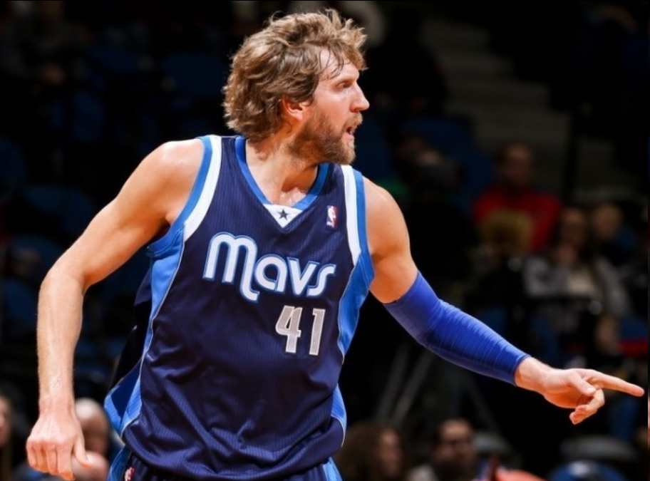 ue, 联盟, 他毫不犹豫 ue, 联盟, 他毫不犹豫