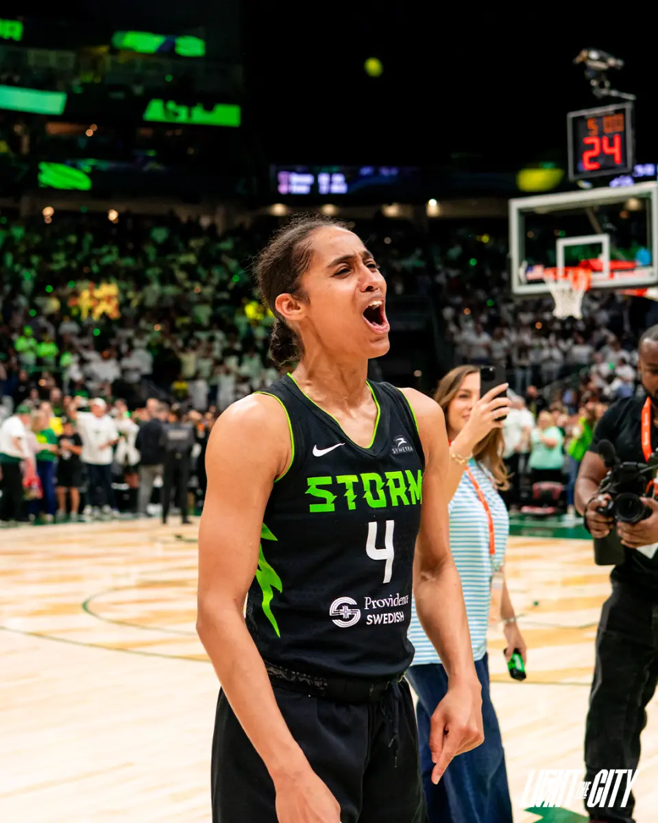 cn, 然出色, 奥古米克也