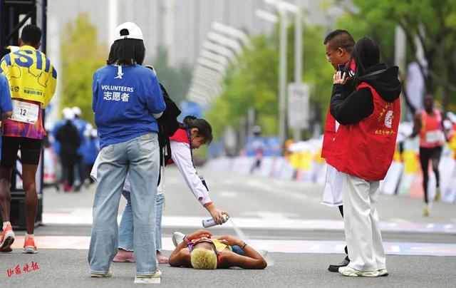 完赛选手们, tenan, div